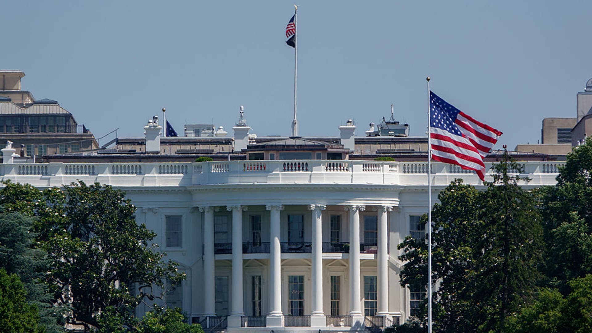 A New Executive Order By President Trump Establishes A 'Single National Framework' For AI And Limits Power Of The States