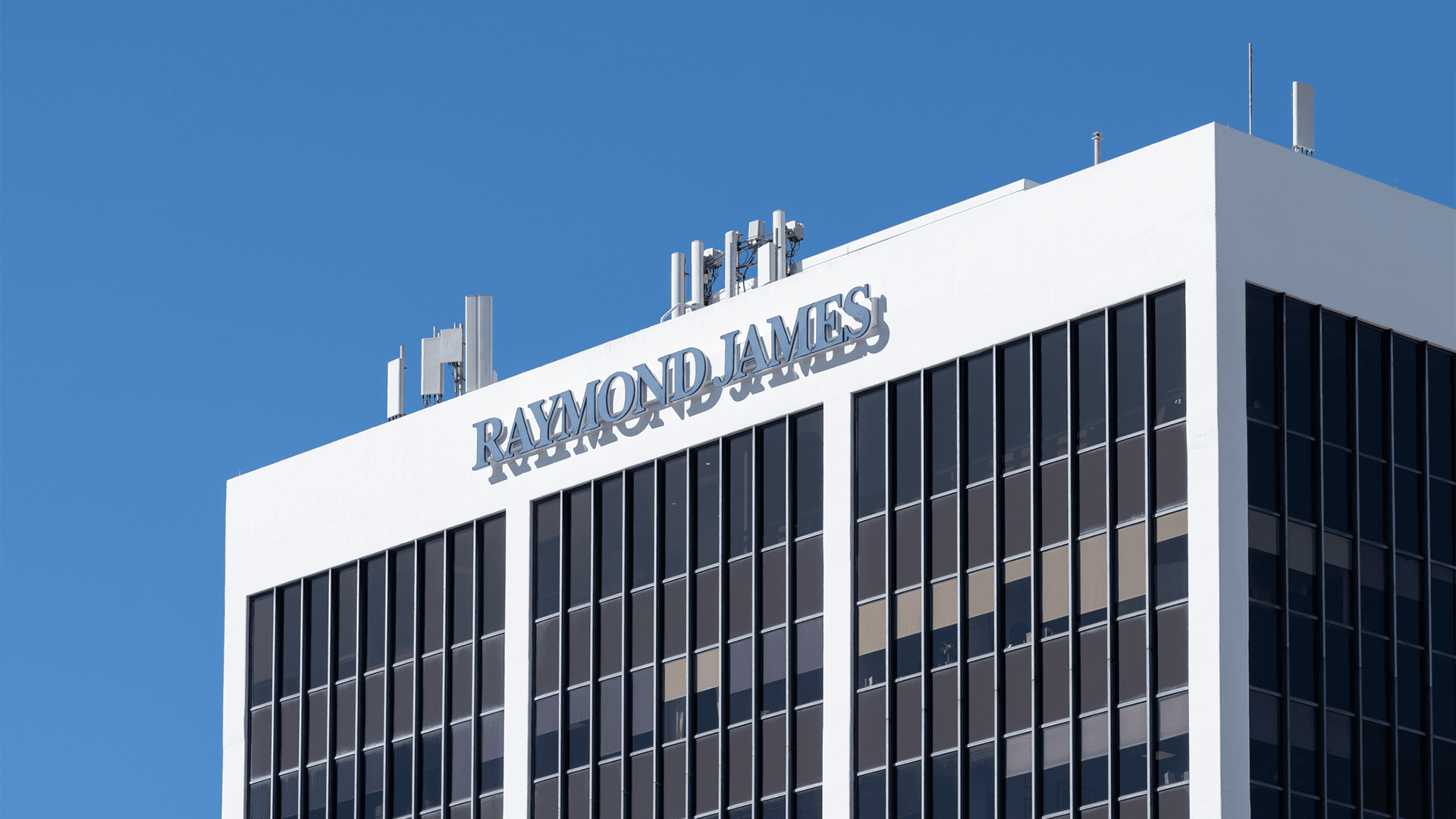 Raymond James Expands Fintech Footprint With $692M Bank Midwest Partnership Raymond James Expands Fintech Footprint With $692M Bank Midwest Partnership